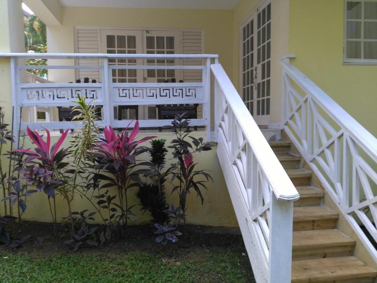 Mystic Ridge Apt 2 Plus 6 Ocho Rios Esterno foto
