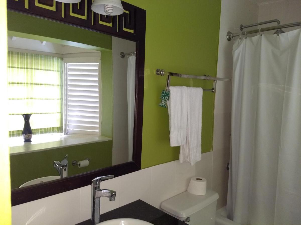 Mystic Ridge Apt 2 Plus 6 Ocho Rios Esterno foto